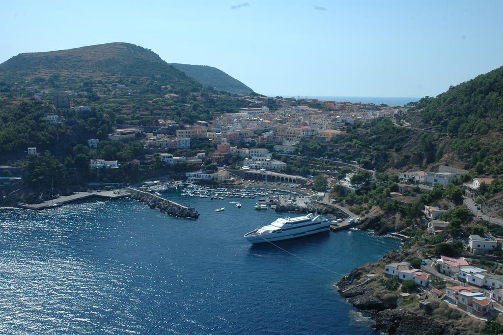 Caserta Isola di Ustica